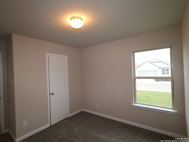 Spacious, unfurnished interior of a new home in Meadows at Clear Springs, New Braunfels (Image 22).