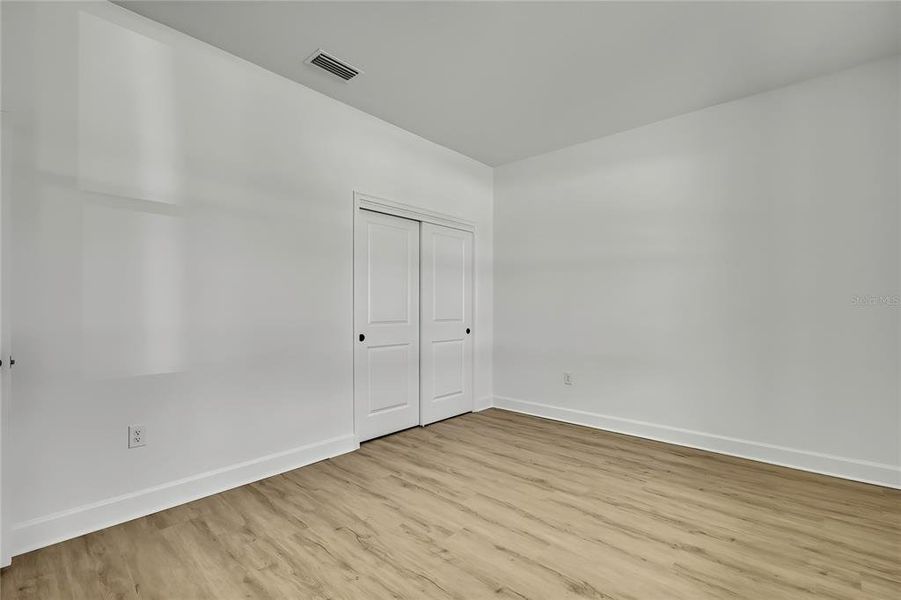 Spacious, unfurnished interior of a new home in , Spring Hill (Image 34).