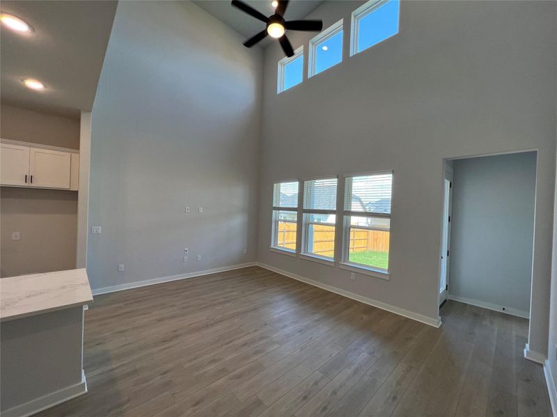 Spacious, unfurnished interior of a new home in Cascades at Onion Creek, Austin (Image 13).