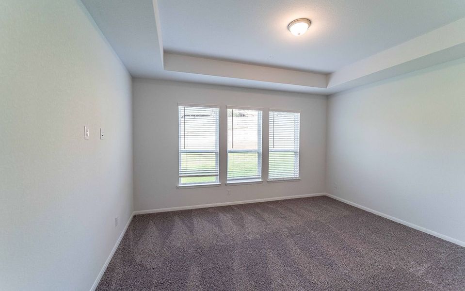 Spacious, unfurnished interior of a new home in Homestead, Schertz (Image 13).