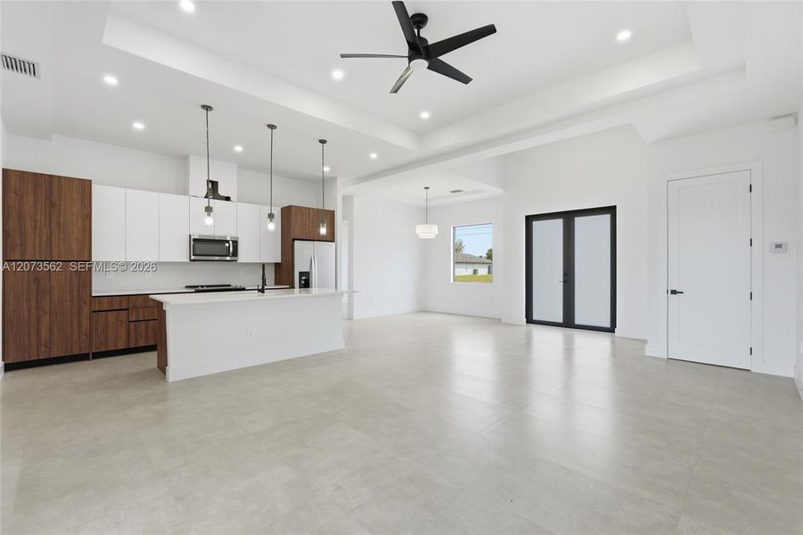 Spacious, unfurnished interior of a new home in , Cape Coral (Image 40). Spacious, unfurnished interior of a new home in , Cape Coral (Image 40).