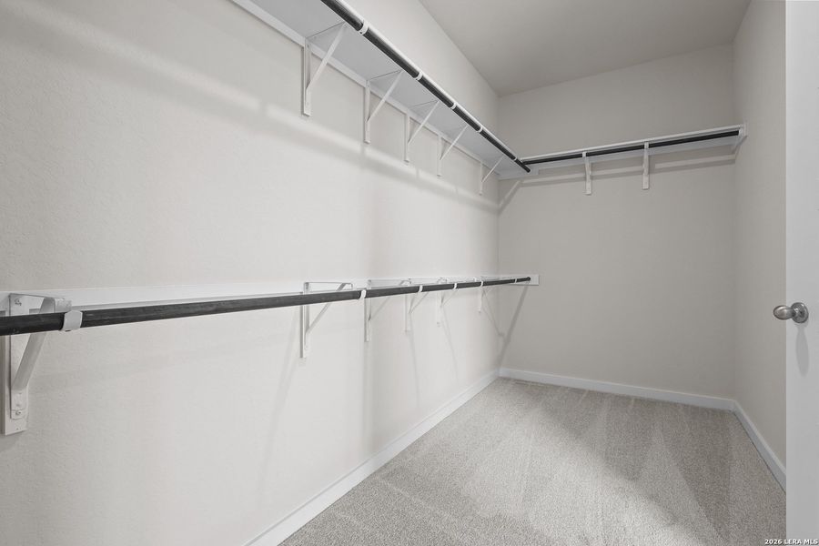 Spacious, unfurnished interior of a new home in Buffalo Crossing, Cibolo (Image 22).