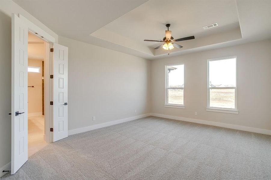 Spacious, unfurnished interior of a new home in Waterfall Ranch Estates, Waxahachie (Image 22).