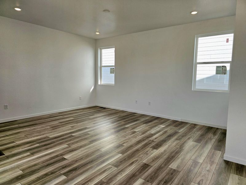 Spacious, unfurnished interior of a new home in Farmlore, Brighton (Image 17).