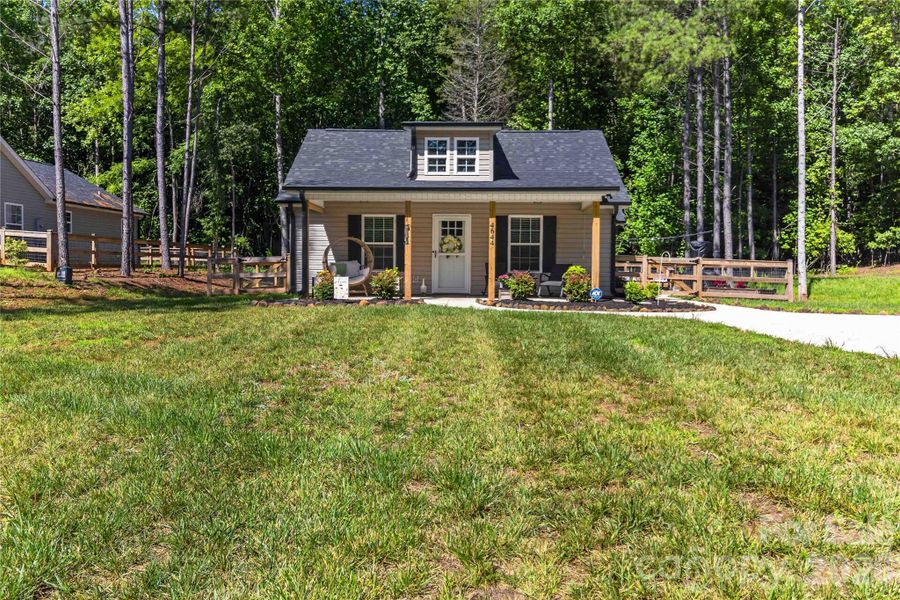Front exterior of a new home in , Rock Hill, SC, highlighting curb appeal (Image 1). Front exterior of a new home in , Rock Hill, SC, highlighting curb appeal (Image 1).