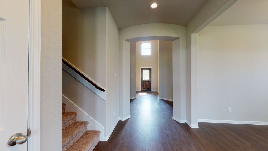 Representative unfurnished interior of a home built from the Floor Plan 3256 by Colina Homes in Grand Magnolia, Magnolia (Image 54).
