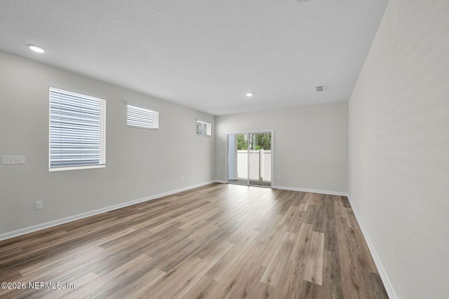 Spacious, unfurnished interior of a new home in Baxley Villas, Middleburg (Image 21).