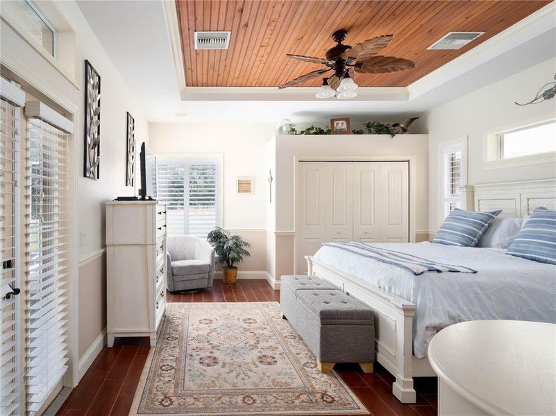 Furnished interior view inside a new home in , Ocklawaha (Image 27).