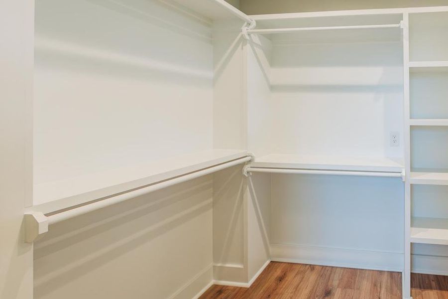 Spacious, unfurnished interior of a new home in , Walterboro (Image 22).