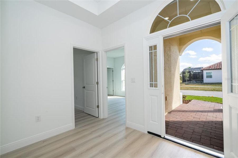 Spacious, unfurnished interior of a new home in , Haines City (Image 34).