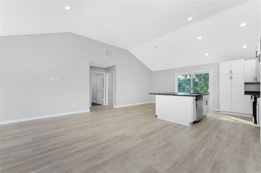 Spacious, unfurnished interior of a new home in , North Port (Image 19).