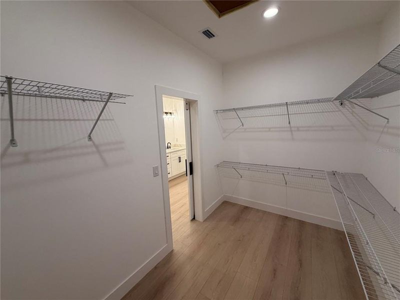 Spacious, unfurnished interior of a new home in , Brooksville (Image 14).