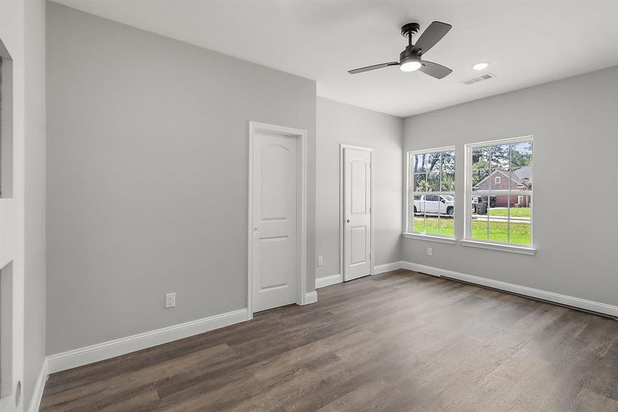 This second bedroom offers an ideal retreat for guests or family members. With its own en-suite bathroom, this space provides all the conveniences needed for a restful and luxurious stay.