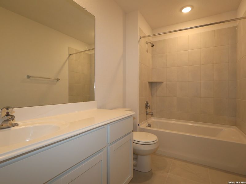 Furnished interior view inside a new home in Greenspoint Heights, Seguin (Image 10).