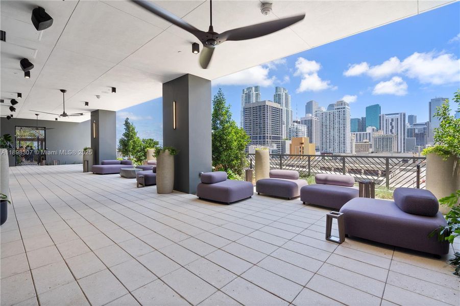 Community amenities in , Miami (Image 60).