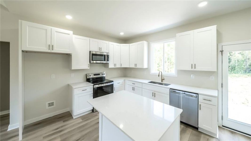 Furnished interior view inside a new home in , Tallapoosa (Image 4).
