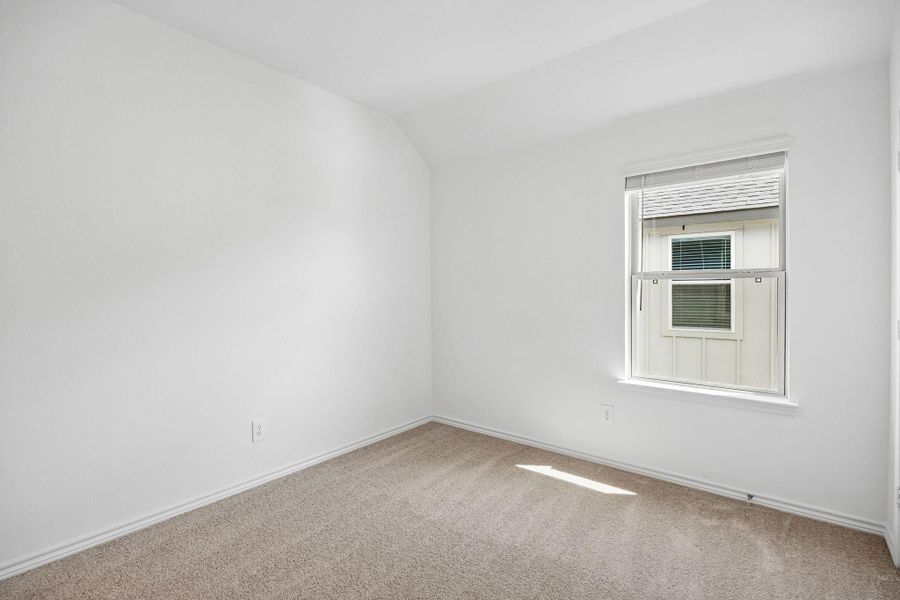 Spacious, unfurnished interior of a new home in Montgomery Bend, Montgomery (Image 27).