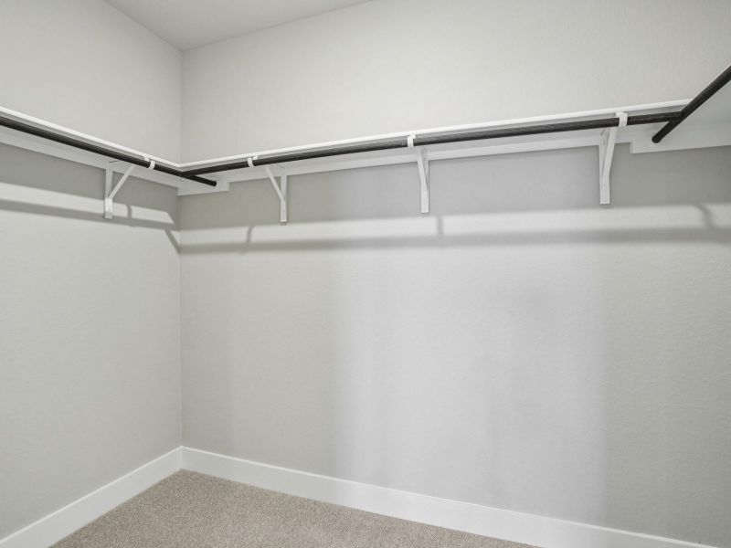 Spacious, unfurnished interior of a new home in Lark Canyon, New Braunfels (Image 23).