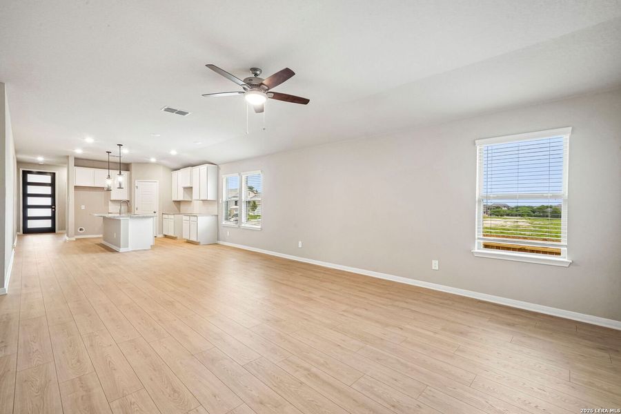 Spacious, unfurnished interior of a new home in Royal Crest, San Antonio (Image 32).