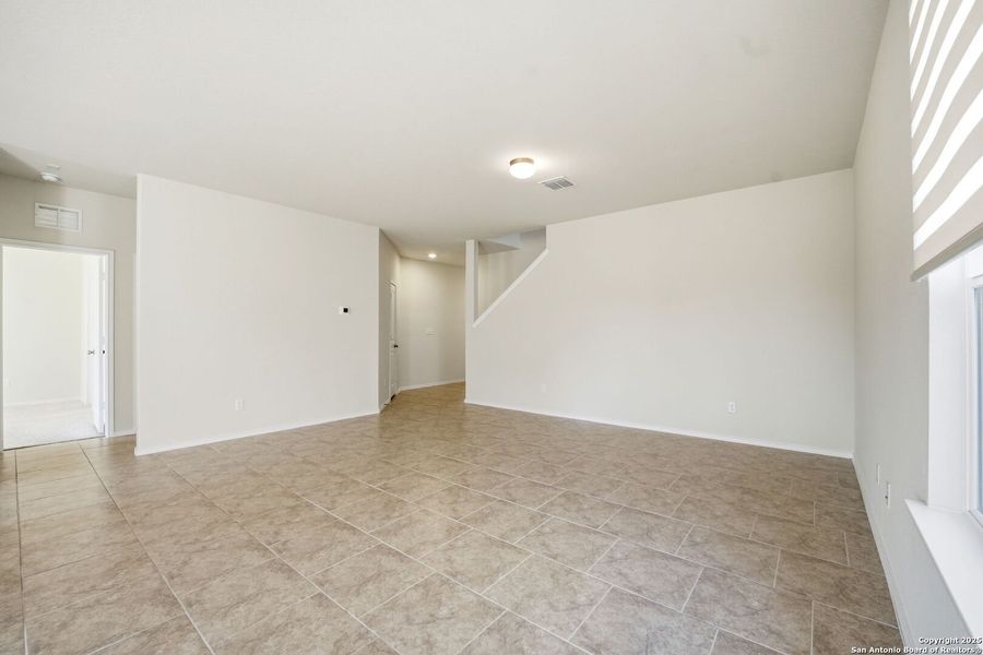 Spacious, unfurnished interior of a new home in Cinco Lakes, San Antonio (Image 31). Spacious, unfurnished interior of a new home in Cinco Lakes, San Antonio (Image 31).