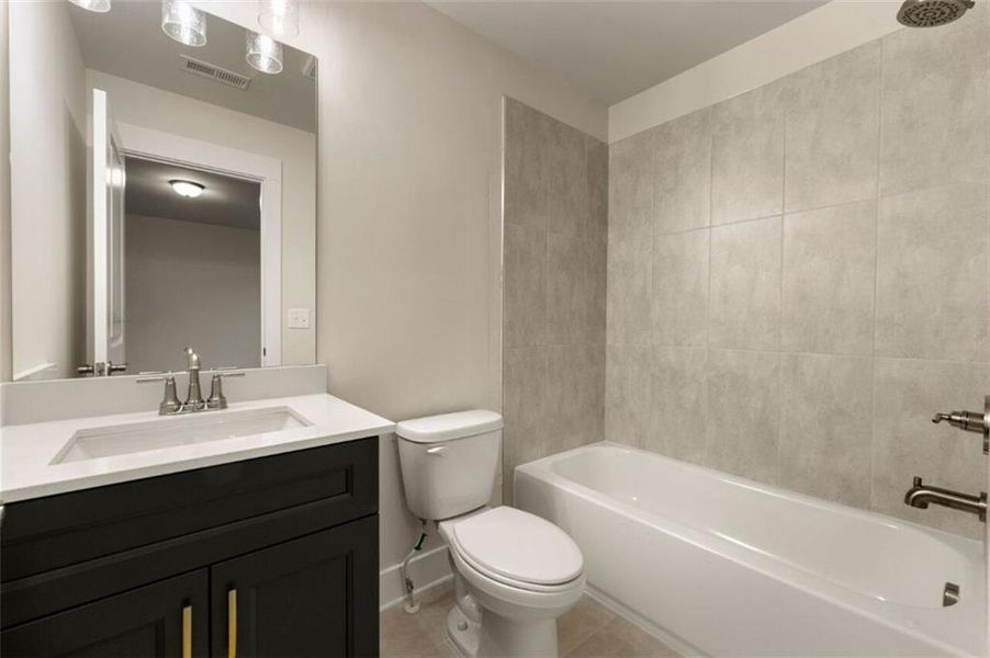 Furnished interior view inside a new home in Steeplechase, Hoschton (Image 13).