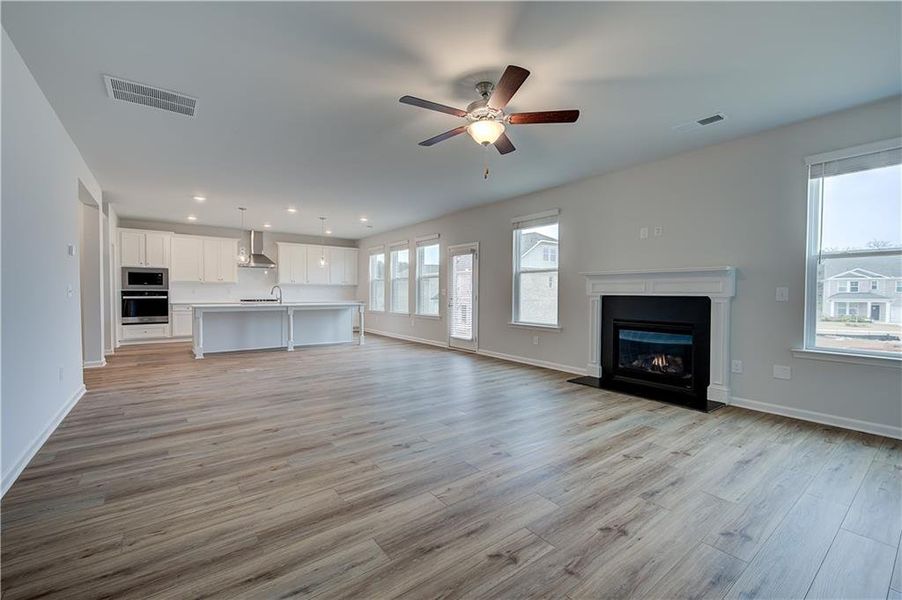 Spacious, unfurnished interior of a new home in Burchwood, Stockbridge (Image 19).