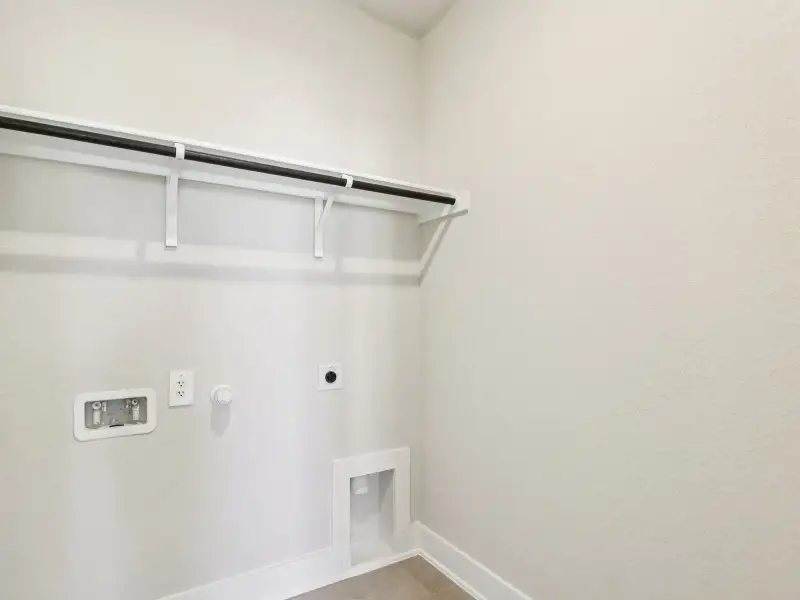 Spacious, unfurnished interior of a new home in Legendary Trails - Premier Series, Cibolo (Image 17).