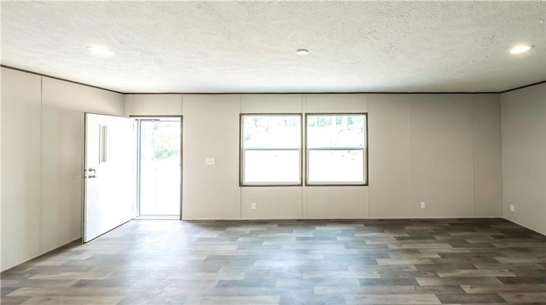Spacious, unfurnished interior of a new home in , Carrollton (Image 32).