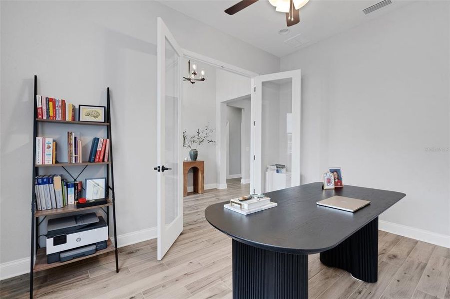 Furnished interior view inside a new home in , Lakeland (Image 17).