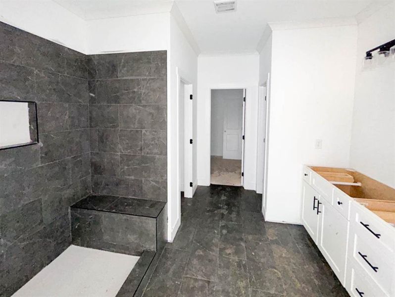 Image 61 of a home in Pinegate.