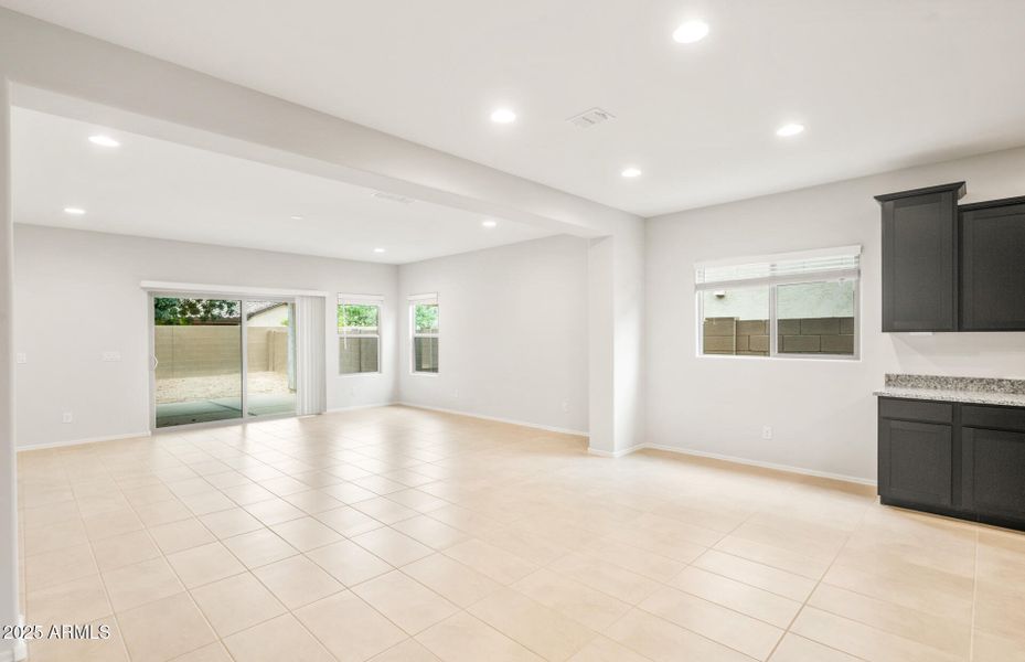 Cafe/Gathering Room Cafe/Gathering Room