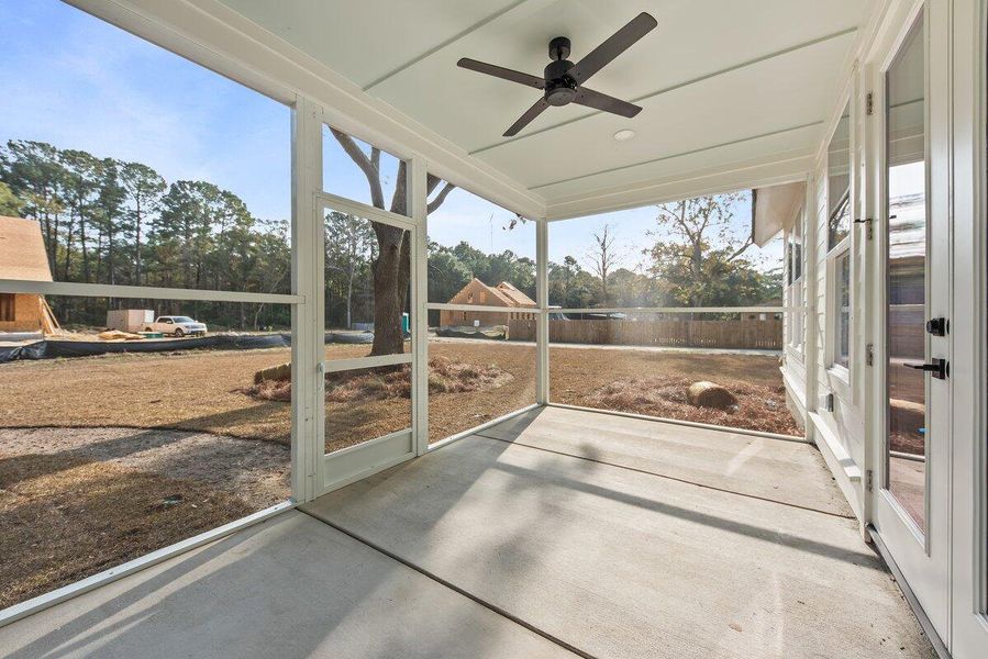 Exterior details and patio area of a home in , Awendaw (Image 2).