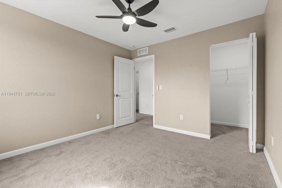 Spacious, unfurnished interior of a new home in , Fort Pierce (Image 32).