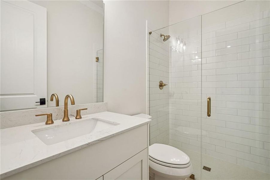 Furnished interior view inside a new home in Aberdeen, Hoschton (Image 9).