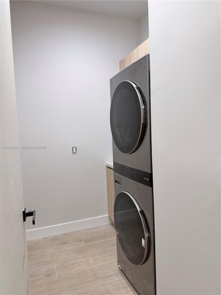 Close-up of interior finishes inside a home in , Fort Lauderdale (Image 13). Close-up of interior finishes inside a home in , Fort Lauderdale (Image 13).