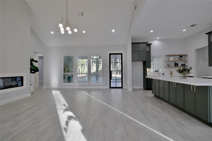 Spacious, unfurnished interior of a new home in , Waller (Image 26).