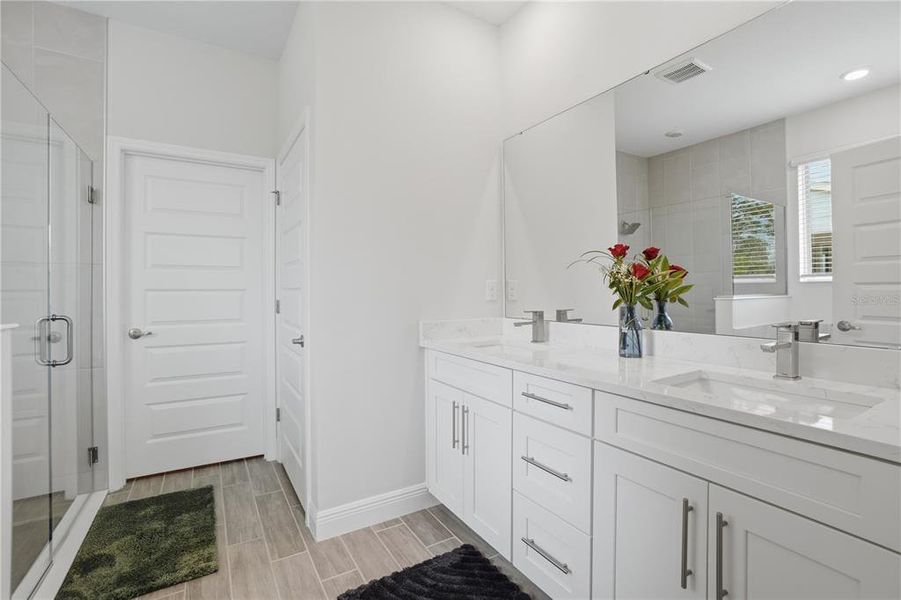 Furnished interior view inside a new home in Waterleigh, Winter Garden (Image 15).