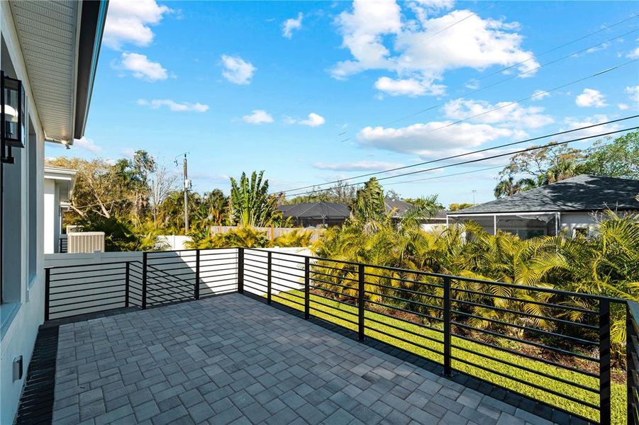 Large Patio Finished w/Pavers and Modern Railing