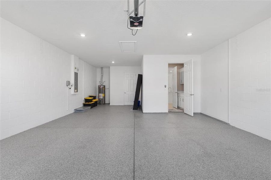 Spacious, unfurnished interior of a new home in , Ocala (Image 65).