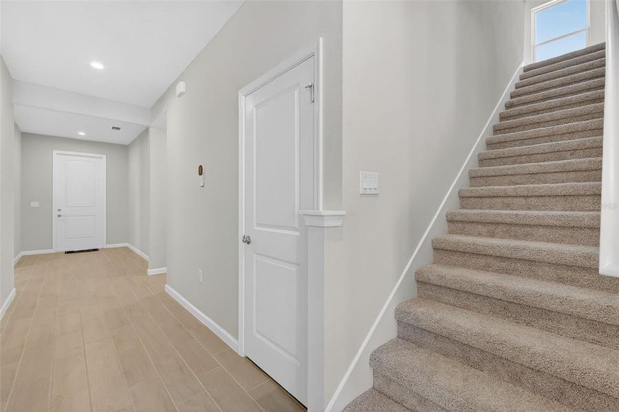 Spacious, unfurnished interior of a new home in , Lady Lake (Image 26).