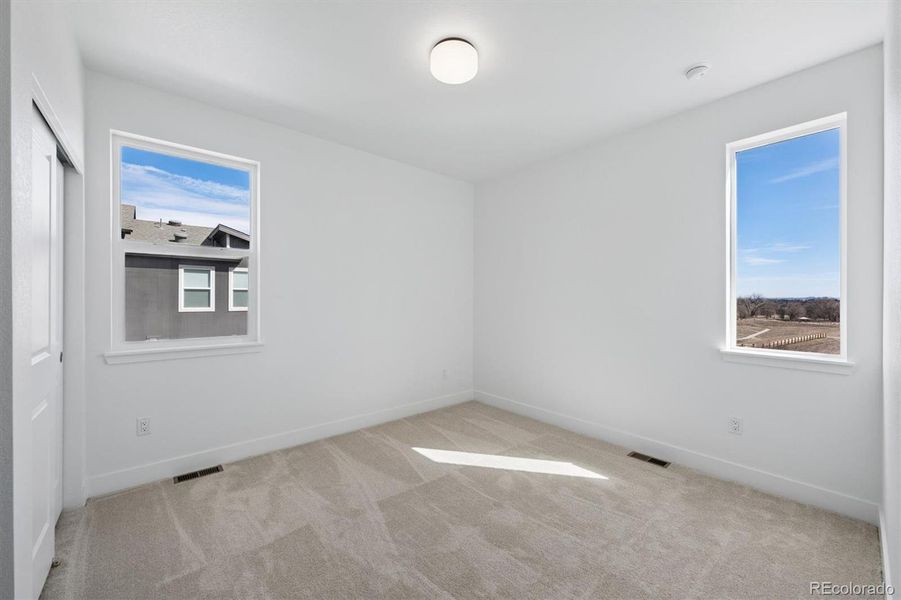 Secondary bedroom. Secondary bedroom.