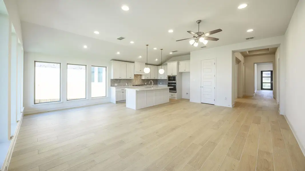 Spacious, unfurnished interior of a new home in Santa Rita Ranch - Tierra Rosa, Liberty Hill (Image 15). Spacious, unfurnished interior of a new home in Santa Rita Ranch - Tierra Rosa, Liberty Hill (Image 15).