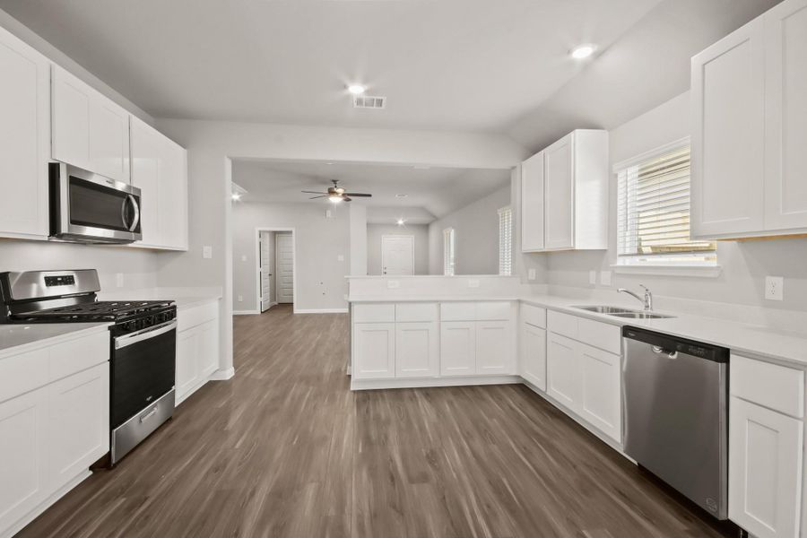 Furnished interior view inside a new home in Ridgeland Hills, Willis (Image 3).