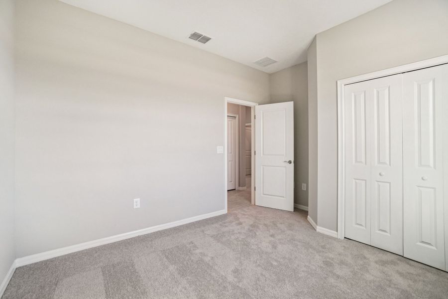 Representative unfurnished interior of a home built from the Juno by William Ryan Homes in Myers Estates, Seffner (Image 27).