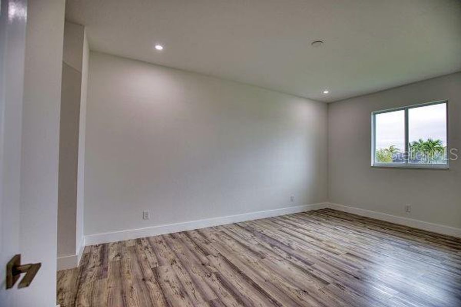 Spacious, unfurnished interior of a new home in , Punta Gorda (Image 41). Spacious, unfurnished interior of a new home in , Punta Gorda (Image 41).
