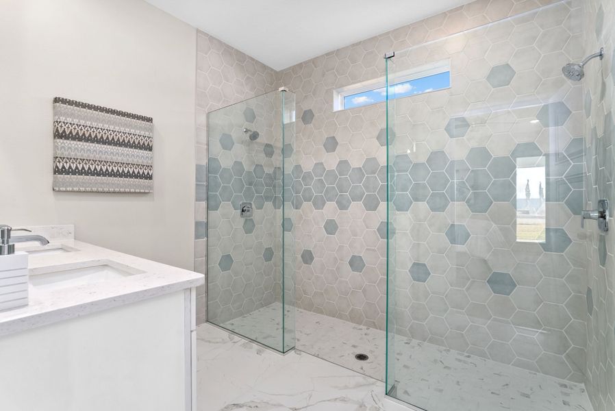 Owner's Bathroom Owner's Bathroom
