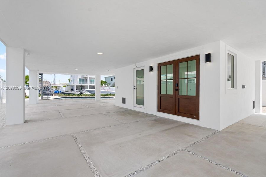 Exterior details and patio area of a home in , Key Largo (Image 44).