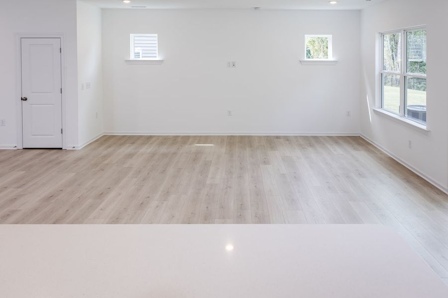 Spacious, unfurnished interior of a new home in Eagle Trace, Wendell (Image 13).