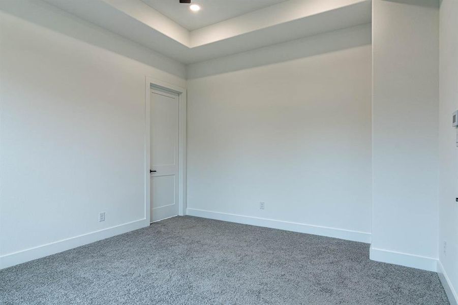 Spacious, unfurnished interior of a new home in , Heath (Image 21).