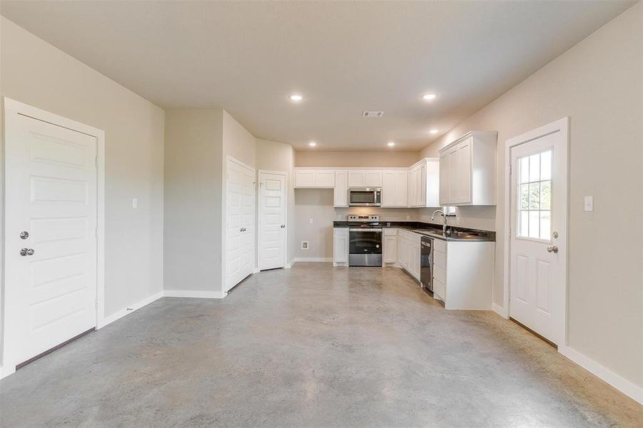 Furnished interior view inside a new home in , Rio Vista (Image 5).